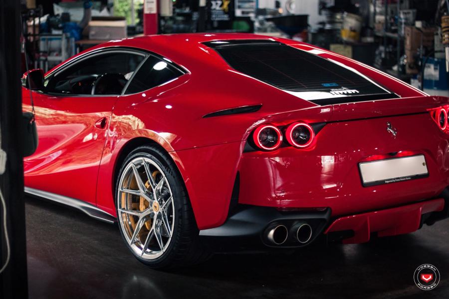 Детали создания Ferrari 812 Superfast on Vossen Wheels (S21-01) 2019 года  (фото 17 из 19)